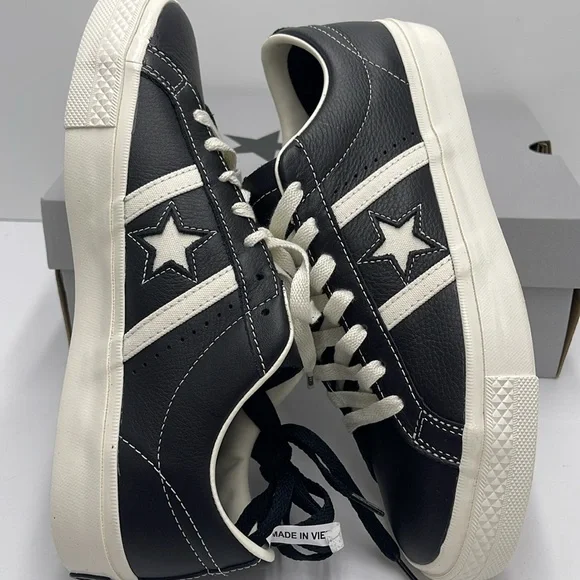 Converse WMNS ONE STAR ACADEMY PRO OX
BLACK/EGRET/EGRET A08501C Sneakers - Picture 11 of 16